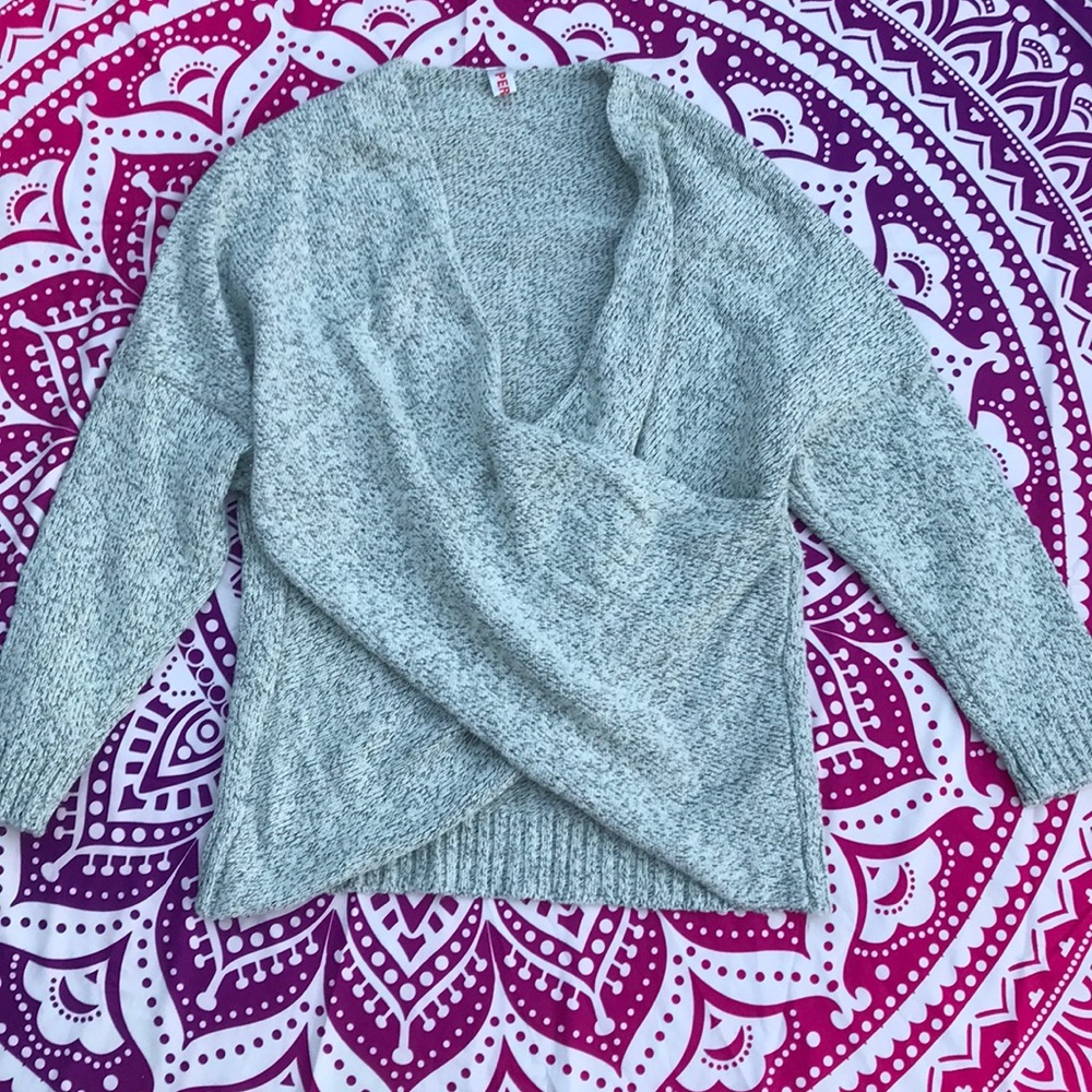 Like New Persun Grey Knit Sweater